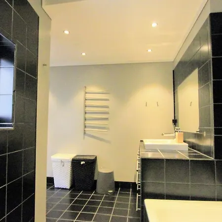 Apartamento Modern_dark_apartment Bergen